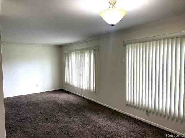 1245 Derby Rd #4 - Photo 4 of 15