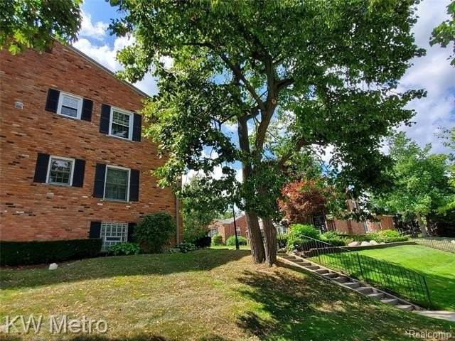 553 N Old Woodward Ave - Photo 2 of 41