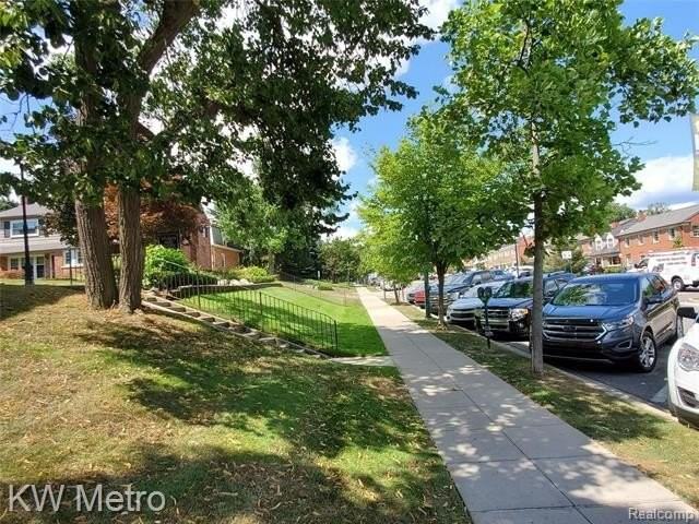 553 N Old Woodward Ave - Photo 4 of 41