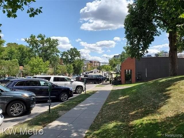 553 N Old Woodward Ave - Photo 5 of 41