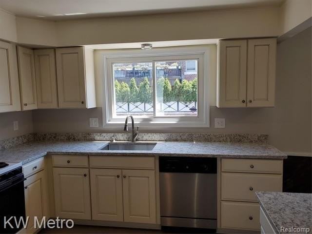 553 N Old Woodward Ave - Photo 6 of 41