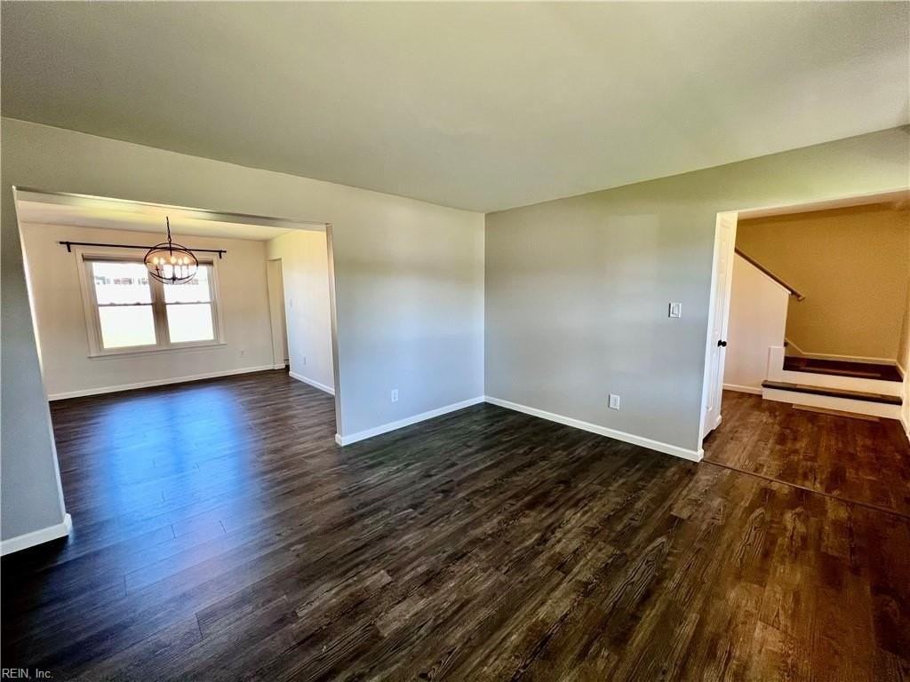 964 Wasserman Dr - Photo 4 of 32