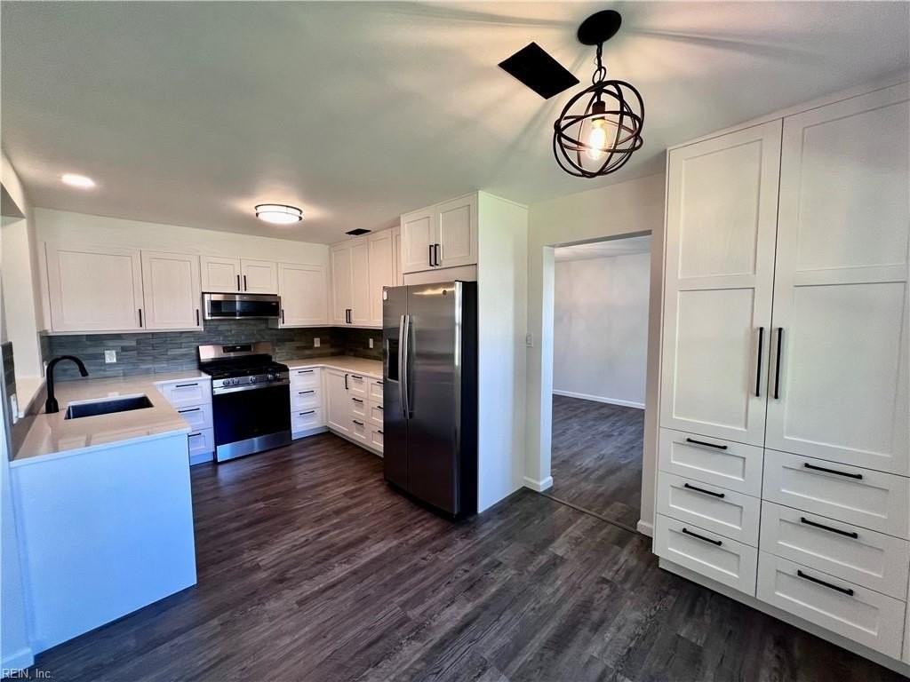 964 Wasserman Dr - Photo 6 of 32