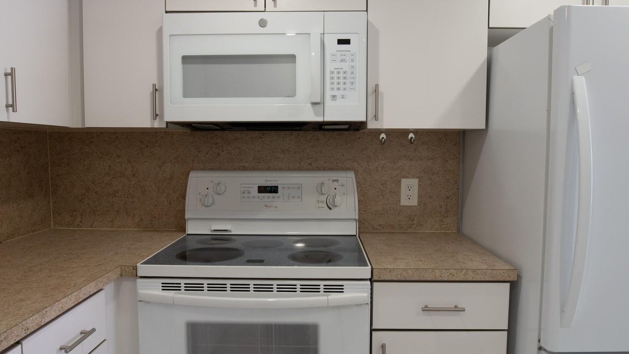 400 Sw 134th Way #302F - Photo 5 of 50