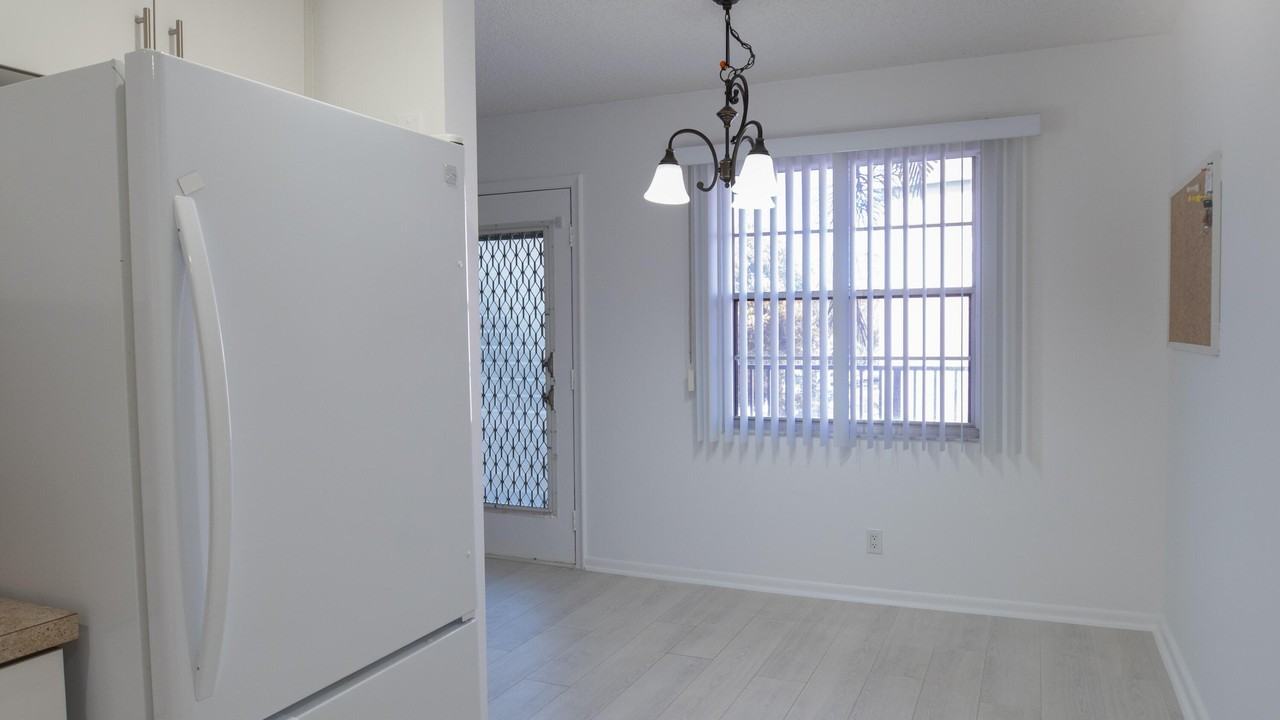 400 Sw 134th Way #302F - Photo 6 of 50