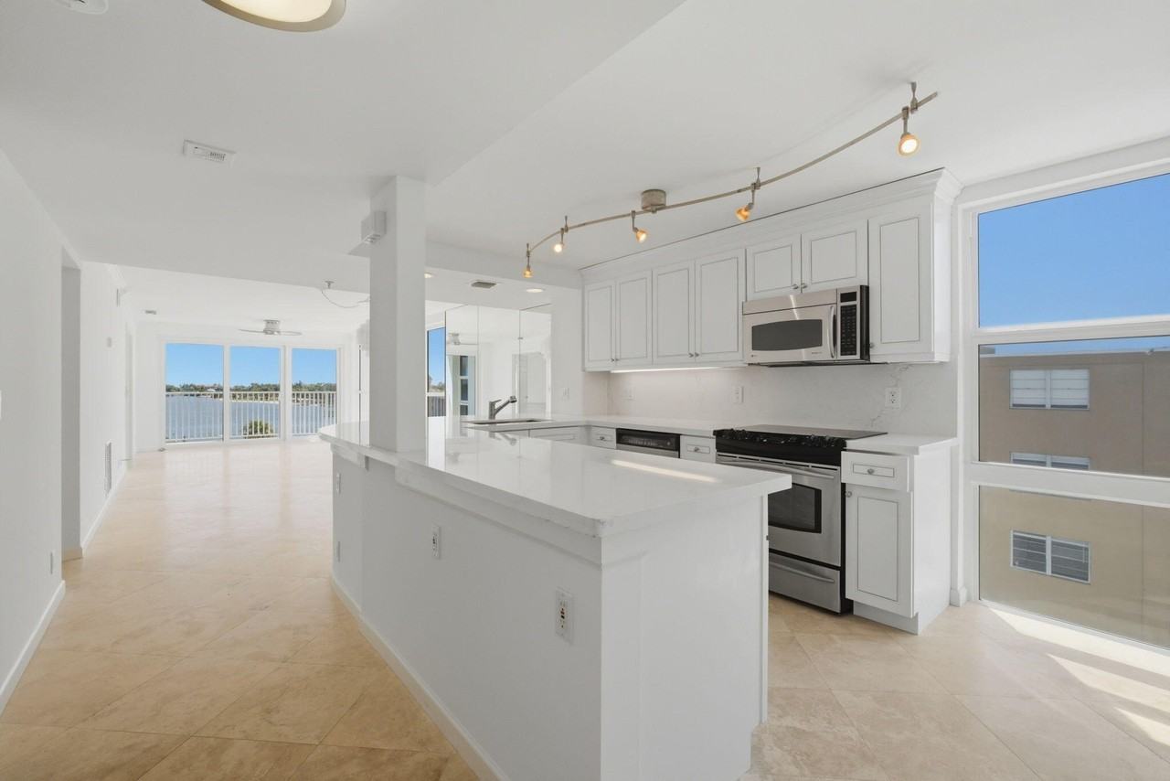 3901 S Flagler Dr #503