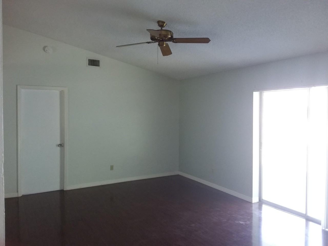 161 Sw Grimaldo Ter - Photo 5 of 12