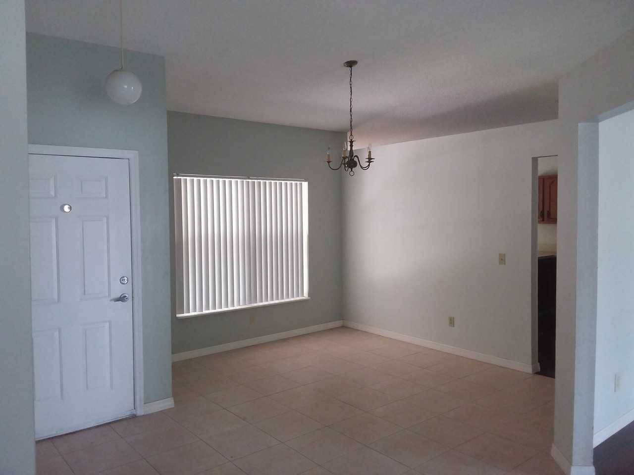 161 Sw Grimaldo Ter - Photo 6 of 12