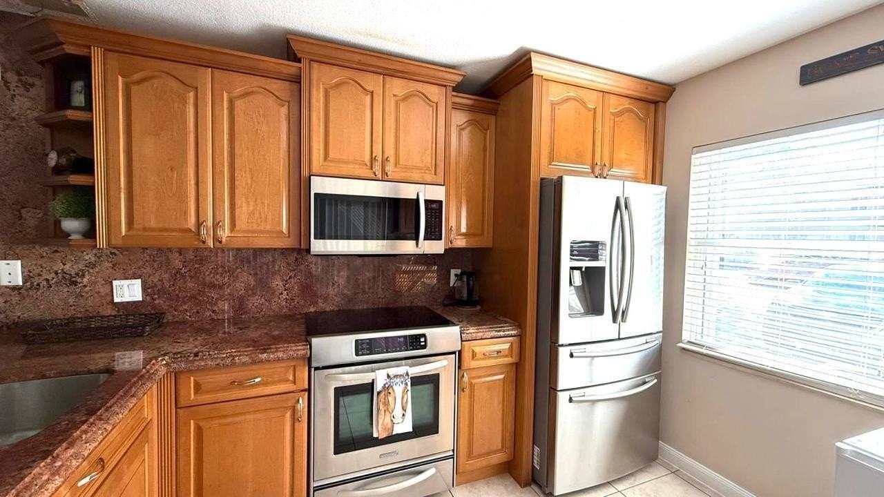 40 Essex Ct #C - Photo 6 of 15