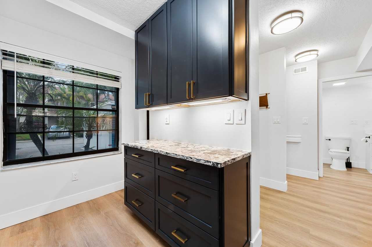 243 City View Dr - Photo 6 of 28