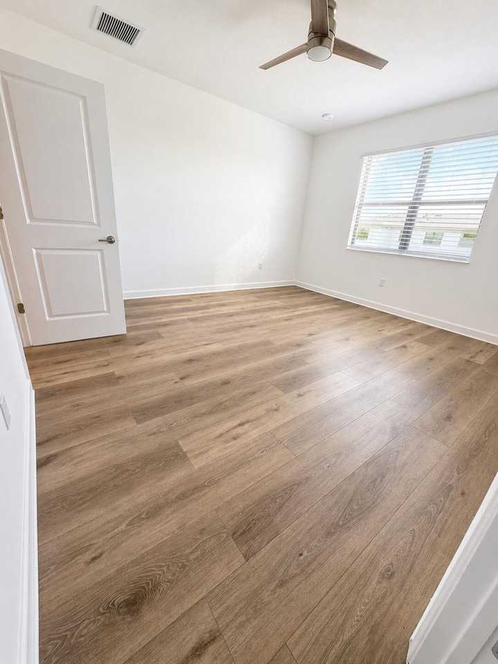 14162 Sw Thorens Dr - Photo 6 of 8