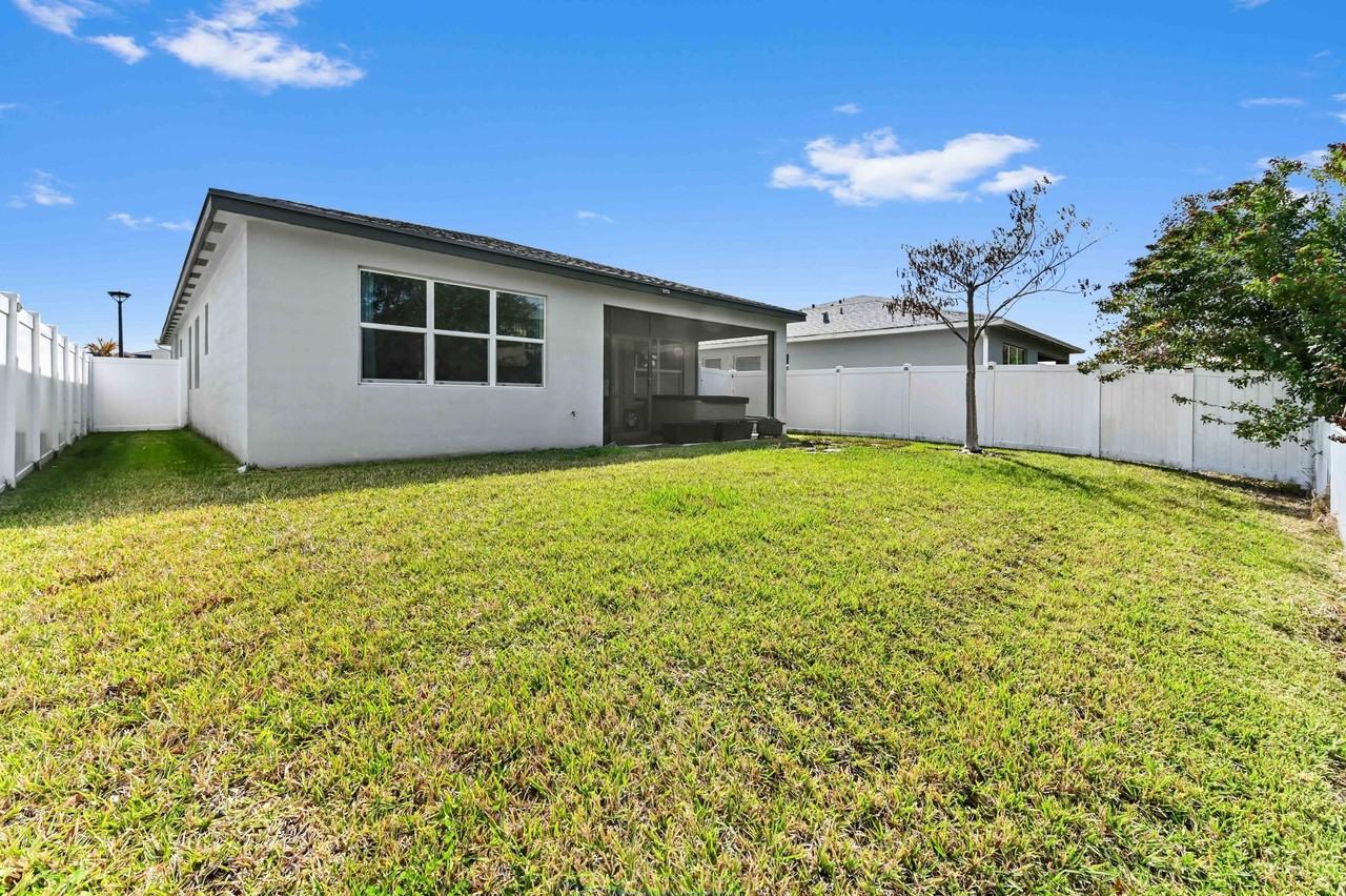 11381 Sw Lyra Dr - Photo 3 of 30