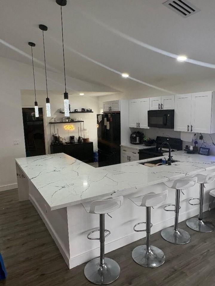8520 Tourmaline Blvd - Photo 7 of 34