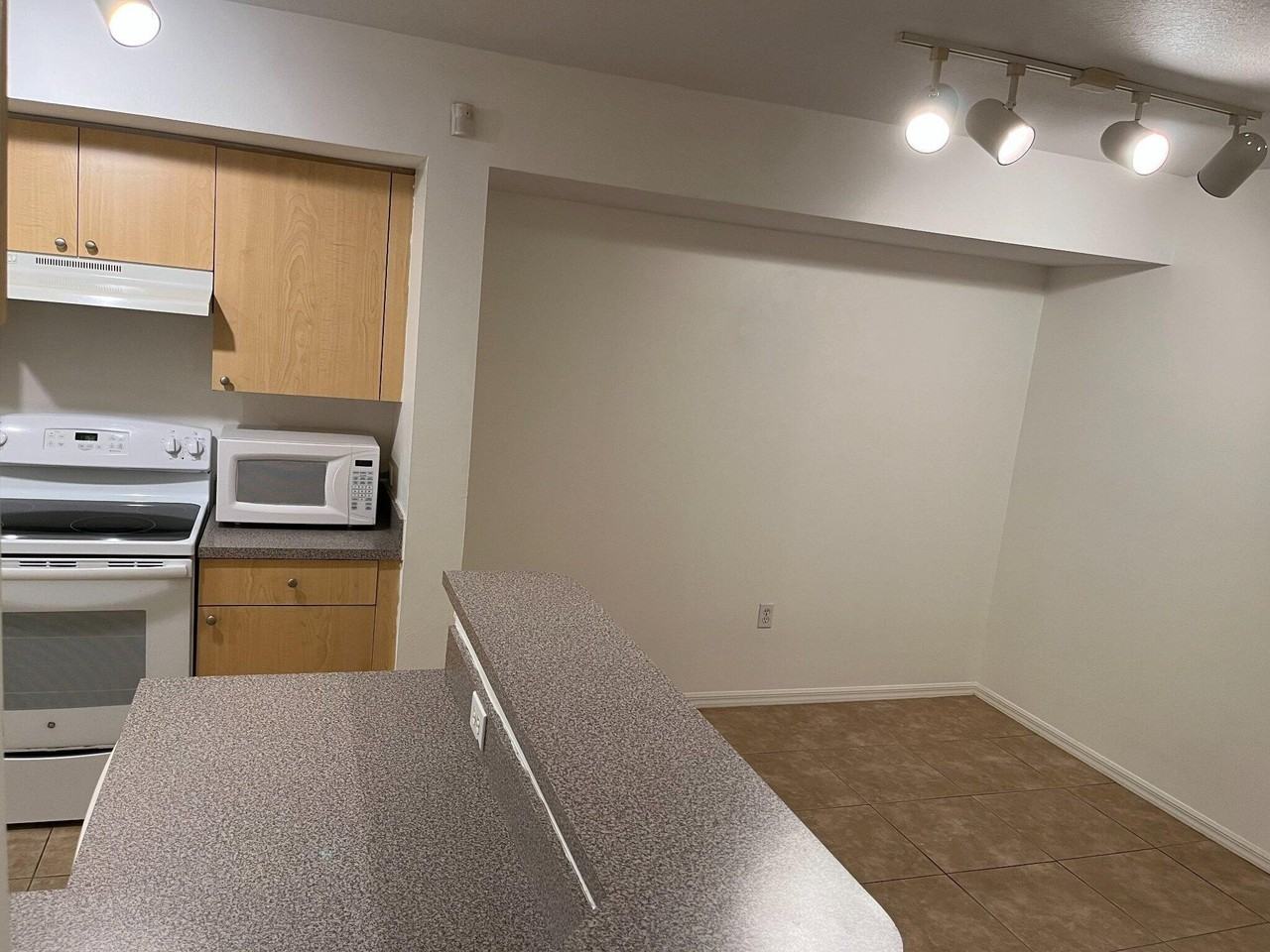 913 Villa Cir - Photo 6 of 20