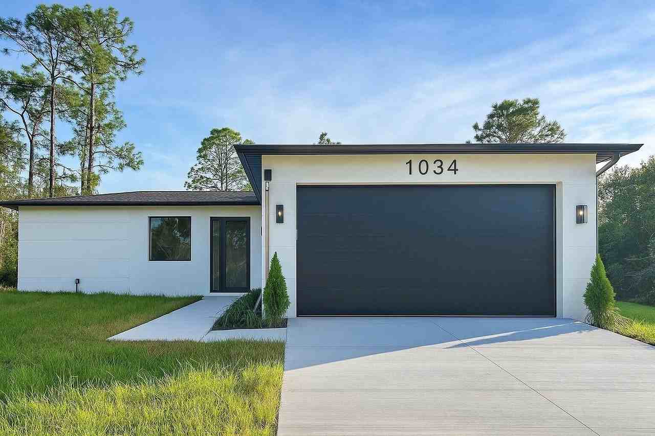 1034 Alcalde St E - Photo 3 of 18