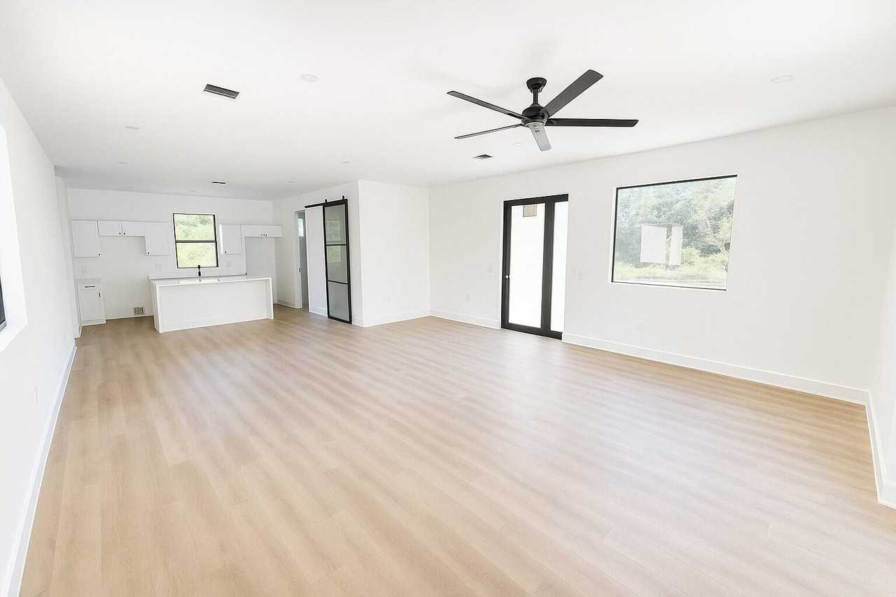 1034 Alcalde St E - Photo 7 of 18