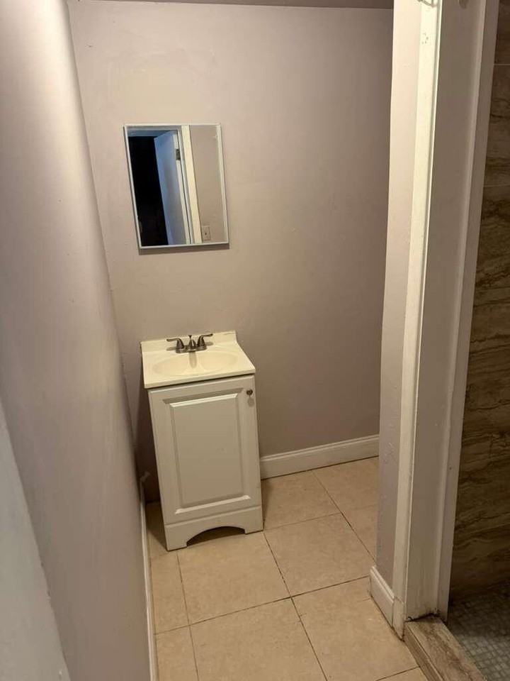 205 N 22nd St - Photo 7 of 9