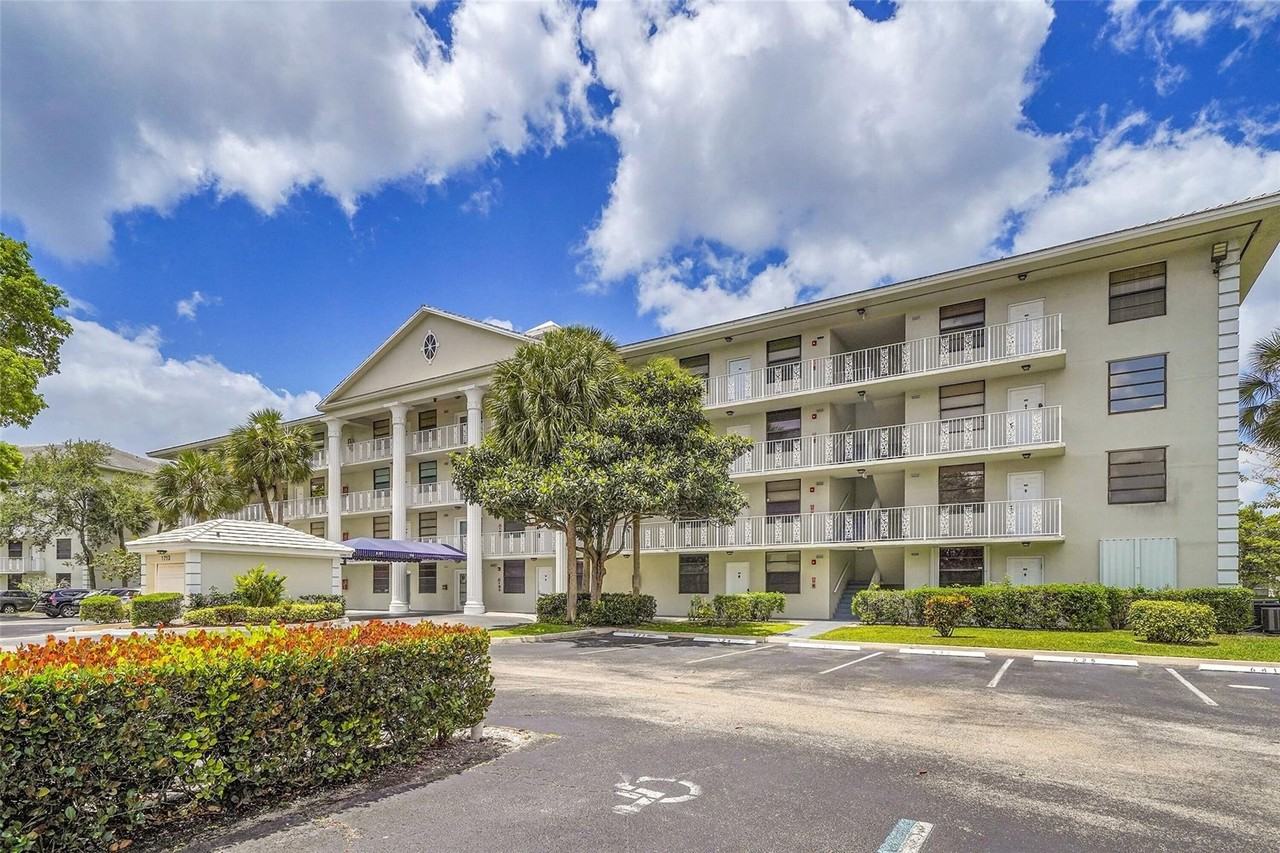 1713 Whitehall Dr #103 - Photo 2 of 28