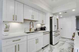 5280 N Ocean Dr - Photo 1 of 1