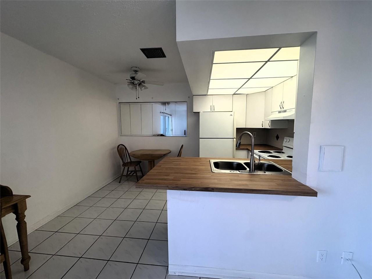 1701 Buchanan St #203 - Photo 4 of 7