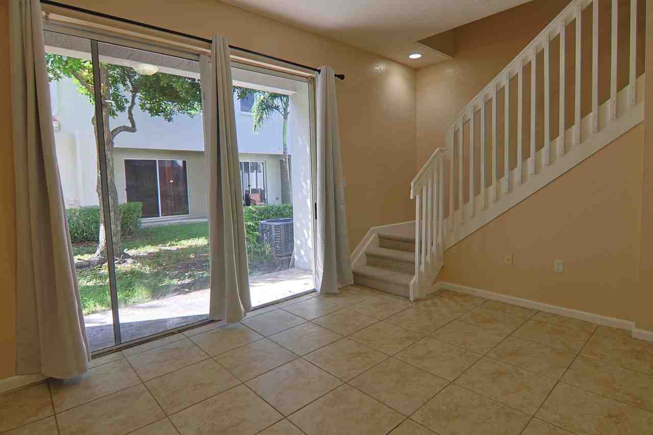 21211 Nw 14th Pl #3-27 - Photo 5 of 23