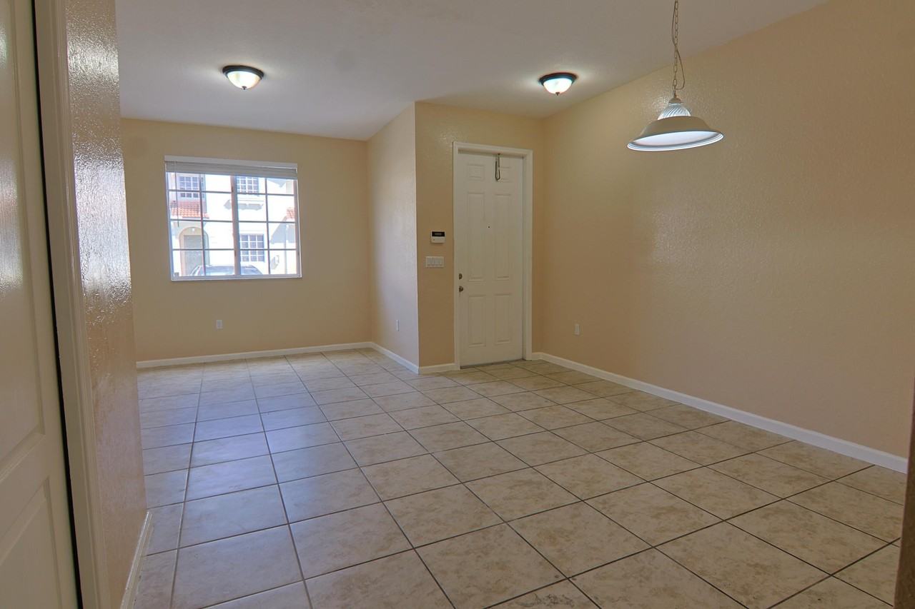 21211 Nw 14th Pl #3-27 - Photo 7 of 23