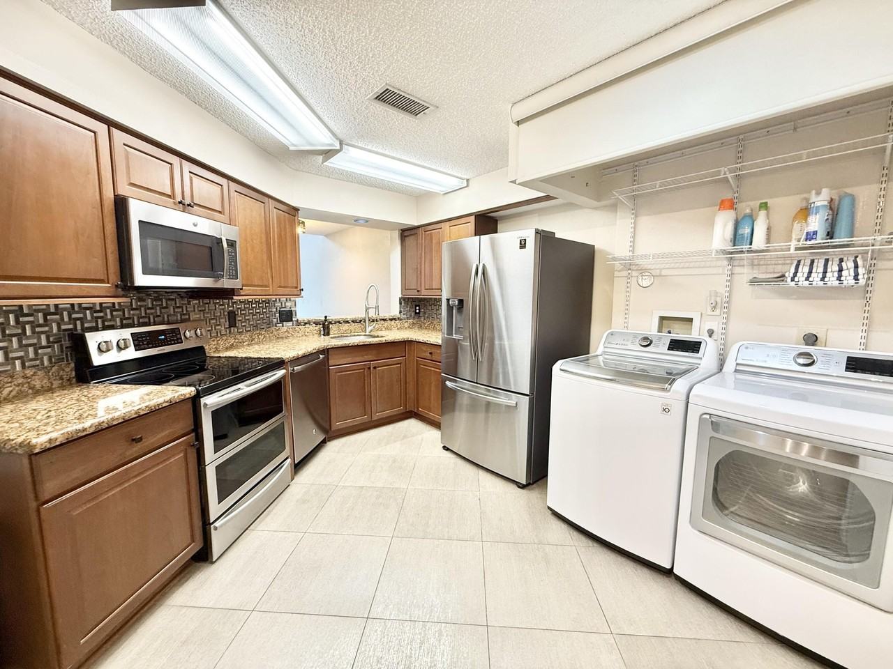9190 Boca Gardens Pkwy #B - Photo 4 of 34