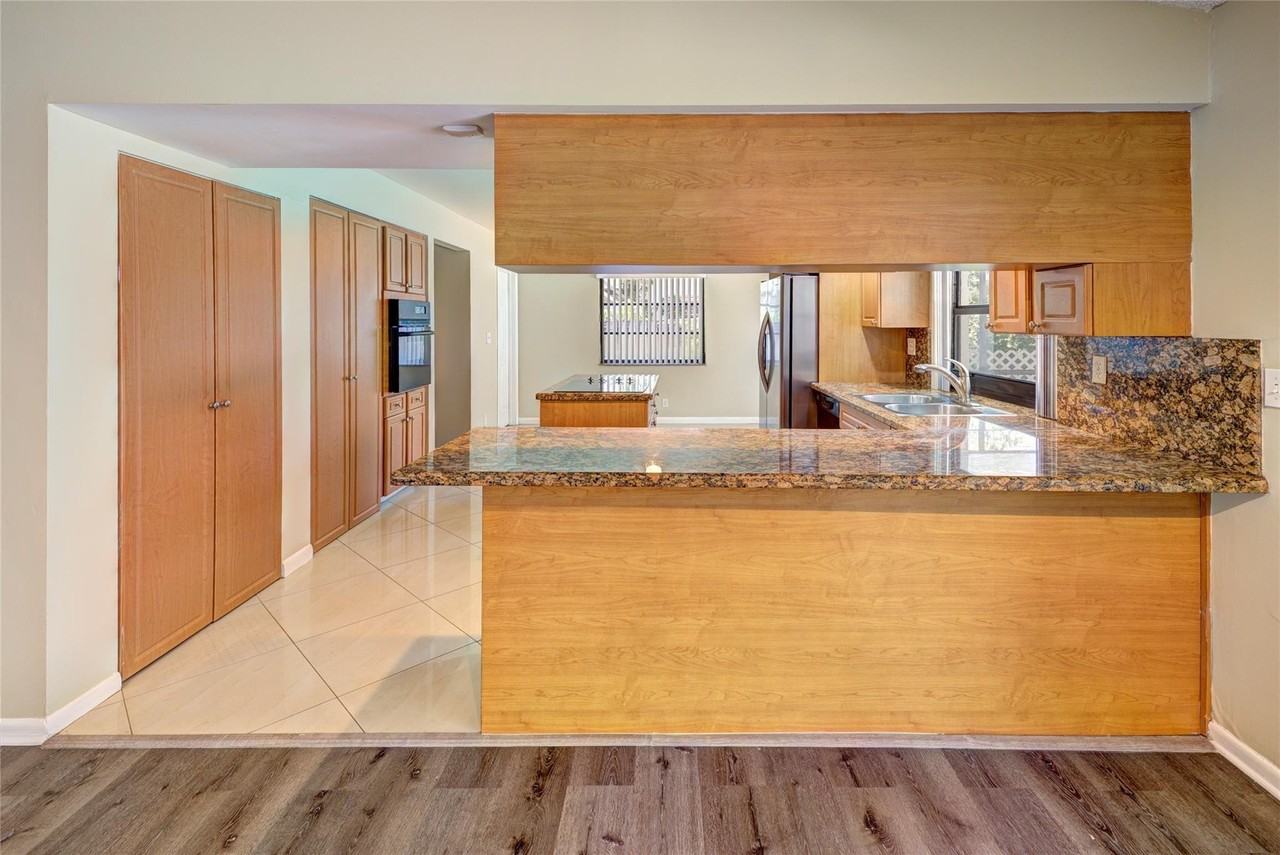 8859 Nw 3rd Ct - Photo 5 of 34