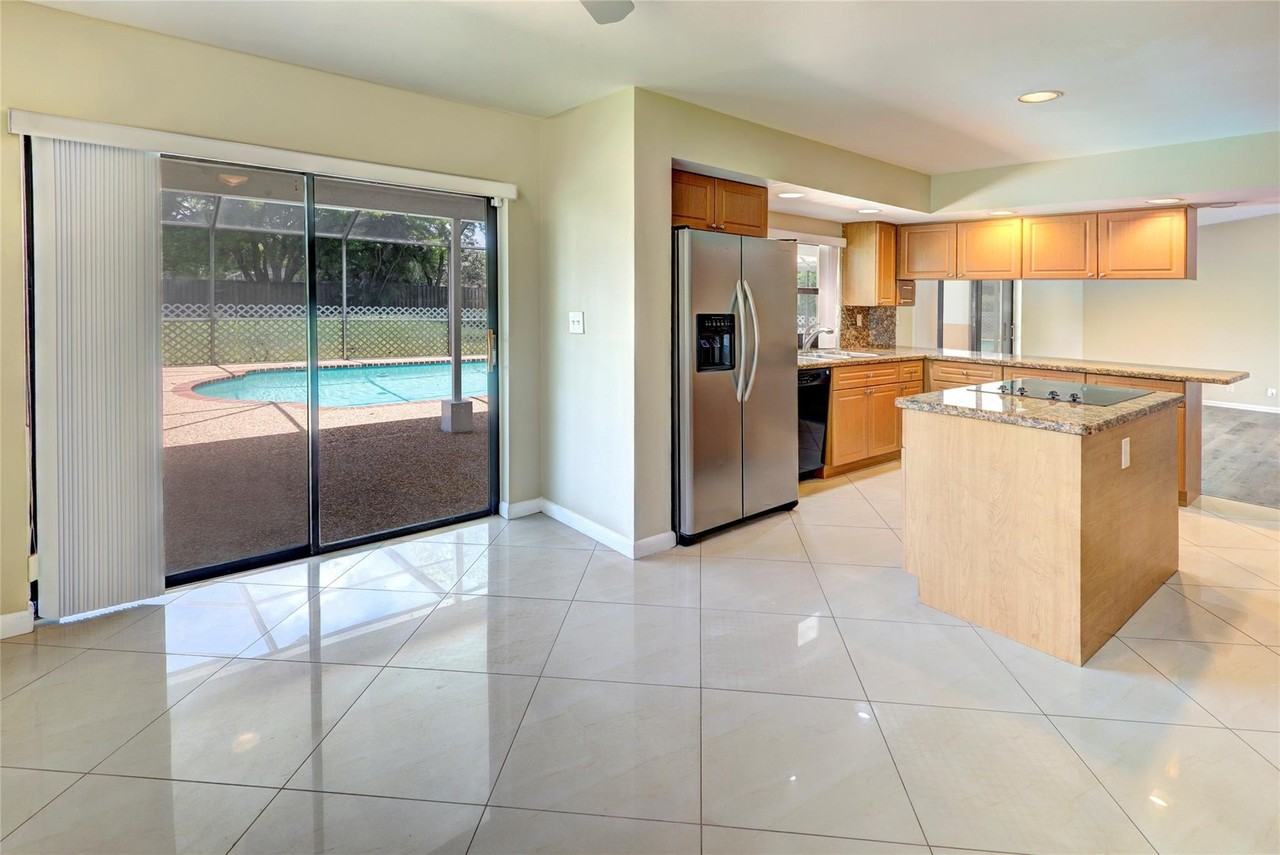 8859 Nw 3rd Ct - Photo 6 of 34