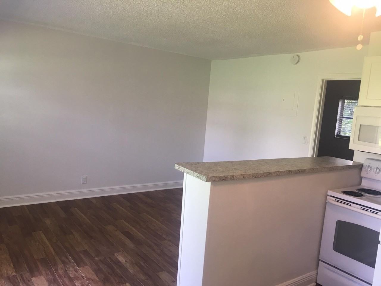 5156 Ne 6th Ave #203 - Photo 5 of 13