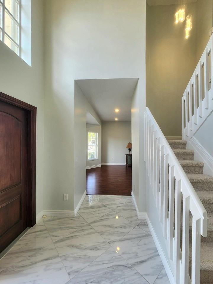 18860 La Costa Ln - Photo 4 of 30