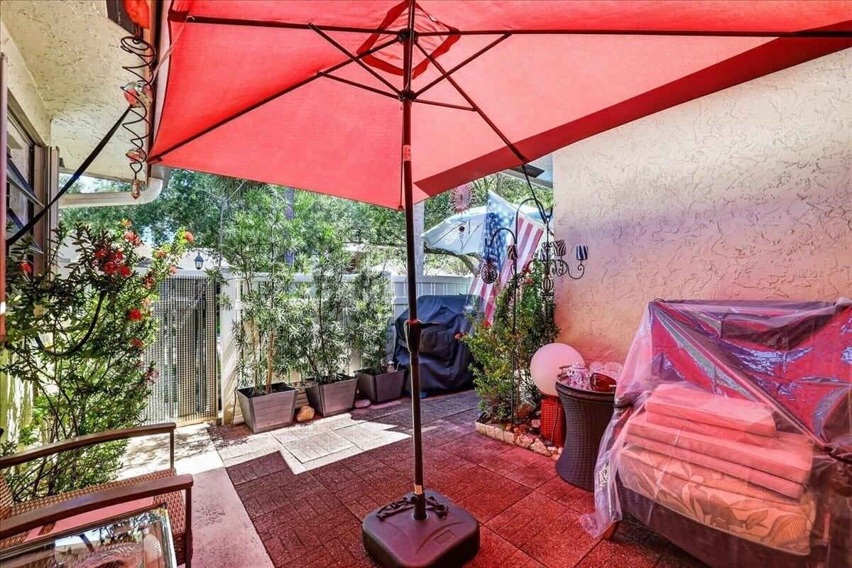 1821 Ne 40th Ct #305 - Photo 4 of 24