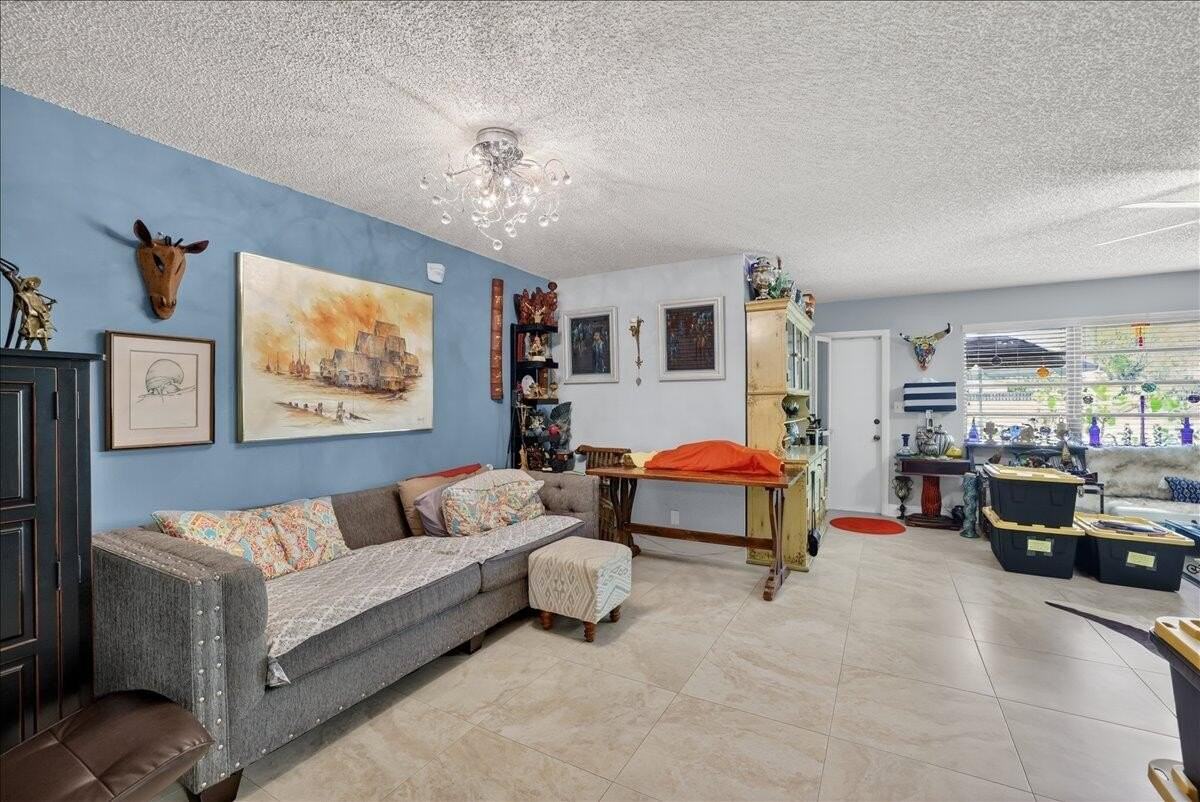 1821 Ne 40th Ct #305 - Photo 6 of 24