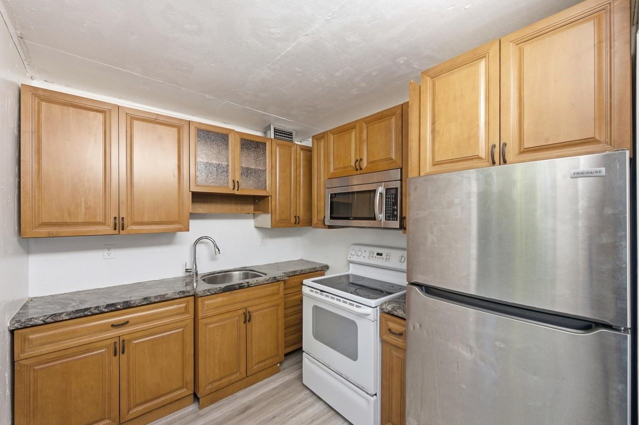 452 Normandy J #J - Photo 2 of 38