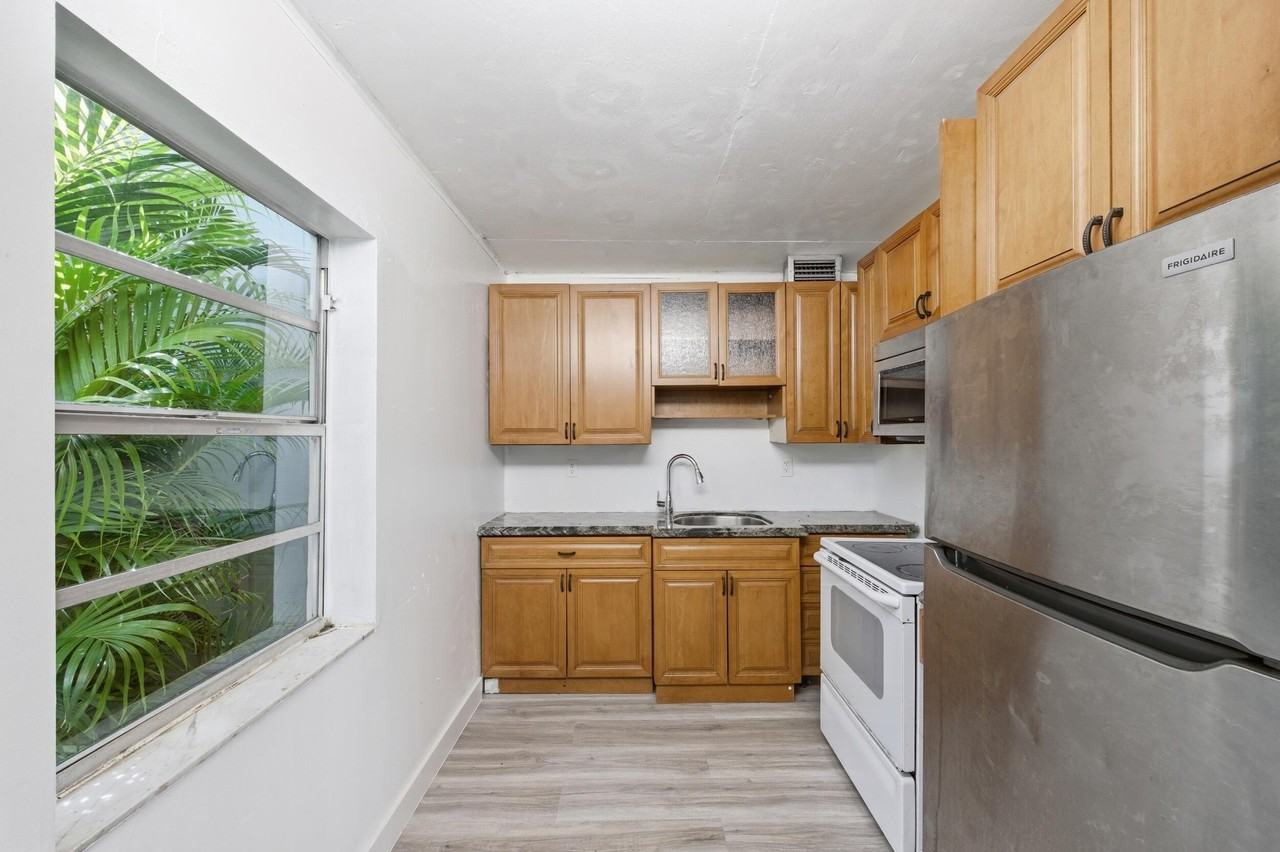 452 Normandy J #J - Photo 3 of 38