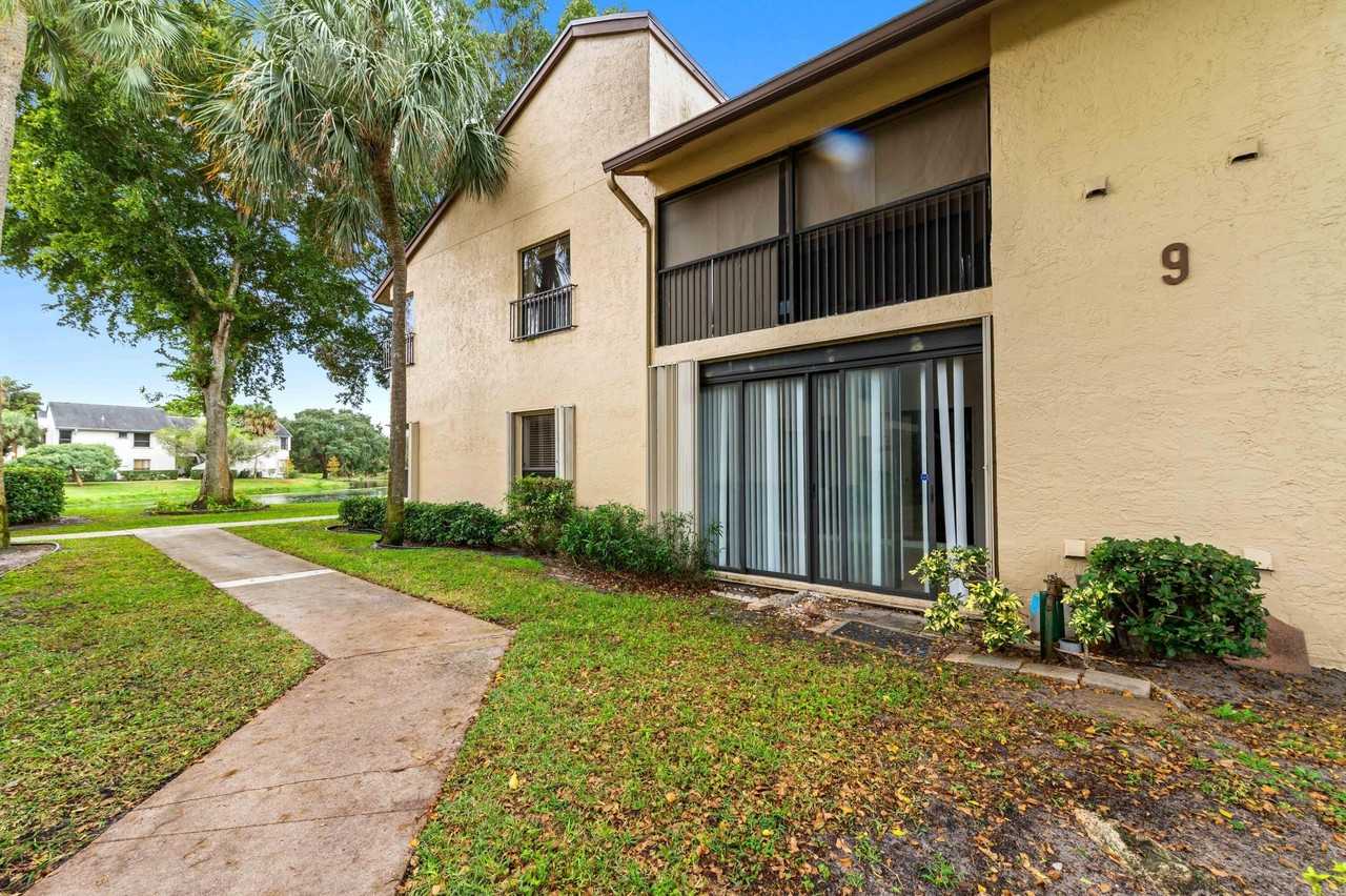 3757 Cocoplum Cir #3567 - Photo 2 of 23