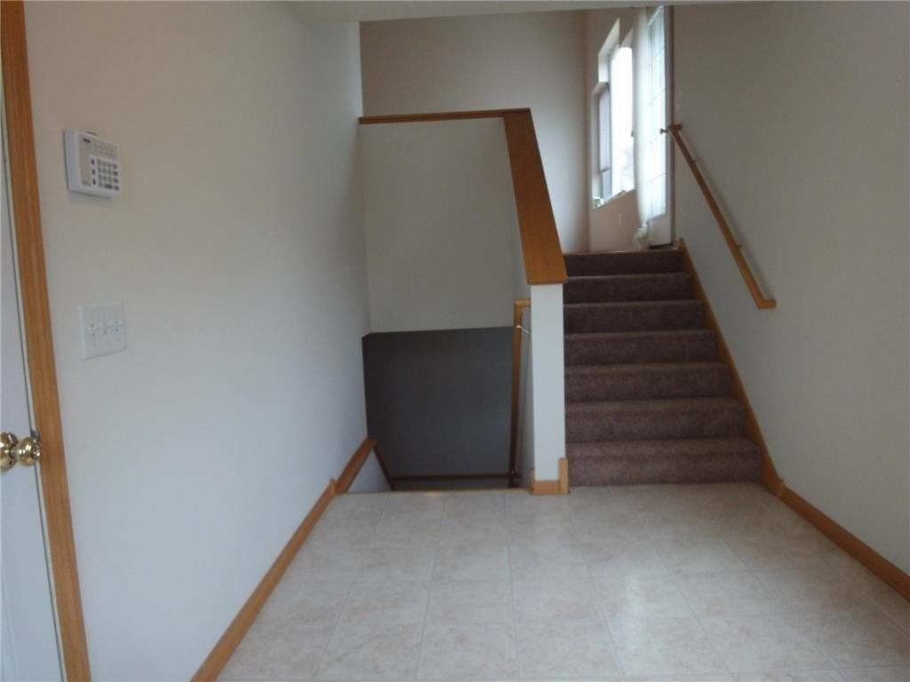 4770 Underwood Ln N #E - Photo 3 of 19