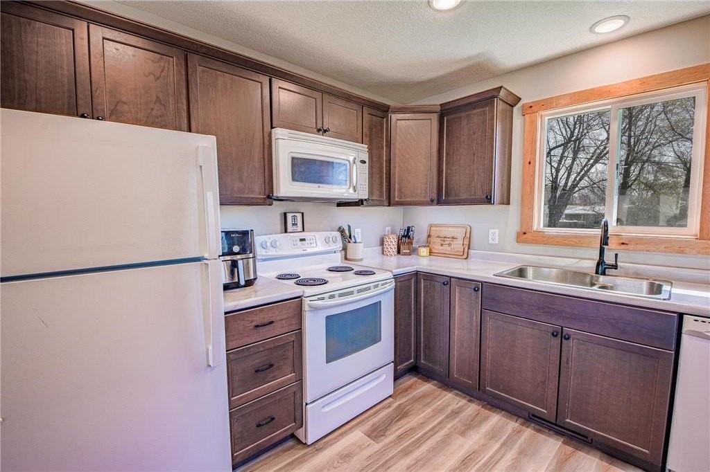 1314 10th St N - Photo 4 of 29