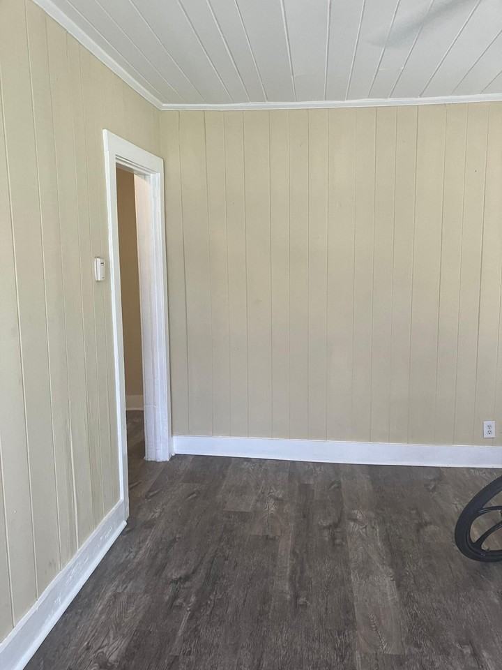 1 Dunway Dr - Photo 2 of 9