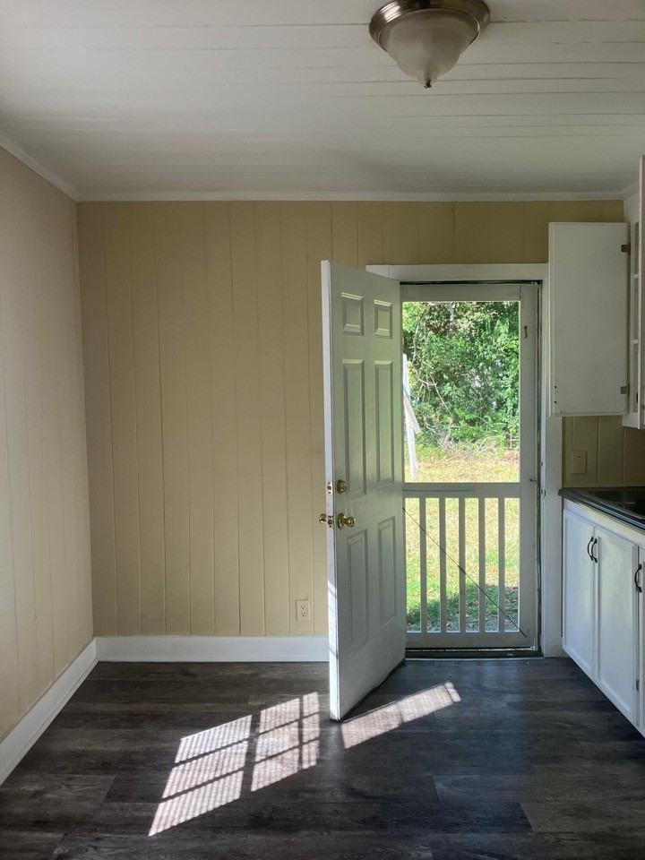 1 Dunway Dr - Photo 4 of 9