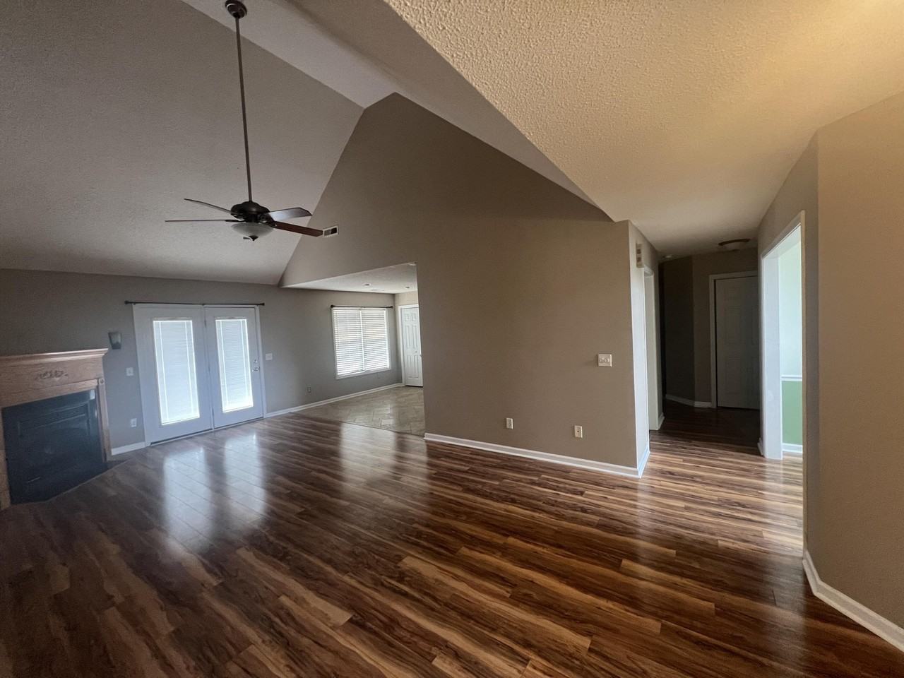 6770 J J Roberts Dr - Photo 3 of 17