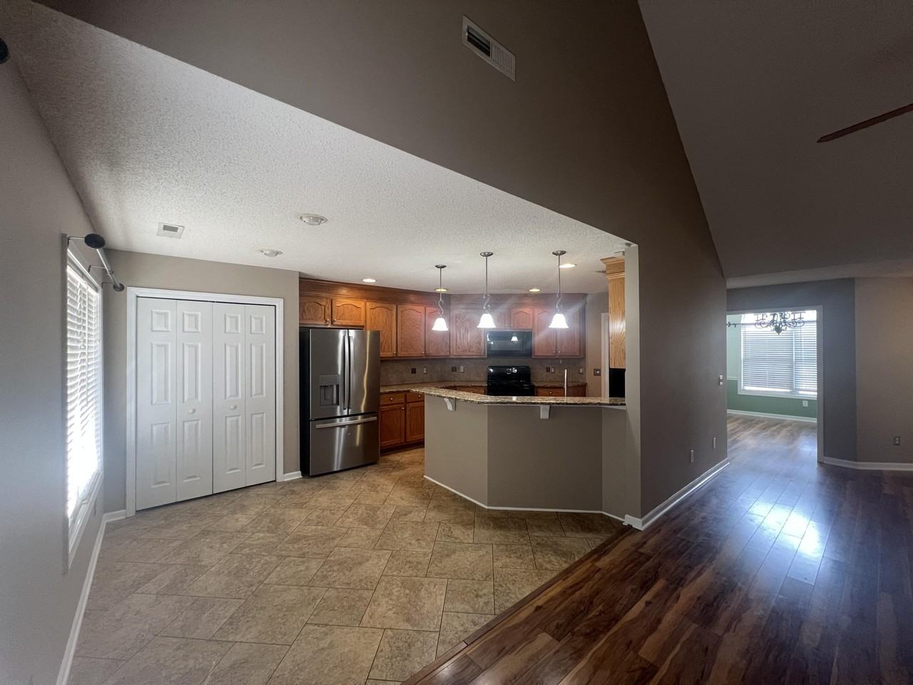6770 J J Roberts Dr - Photo 6 of 17