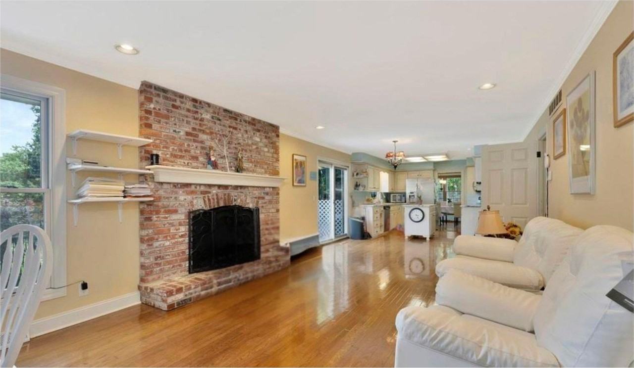 7954 E Dublin Ct - Photo 3 of 25