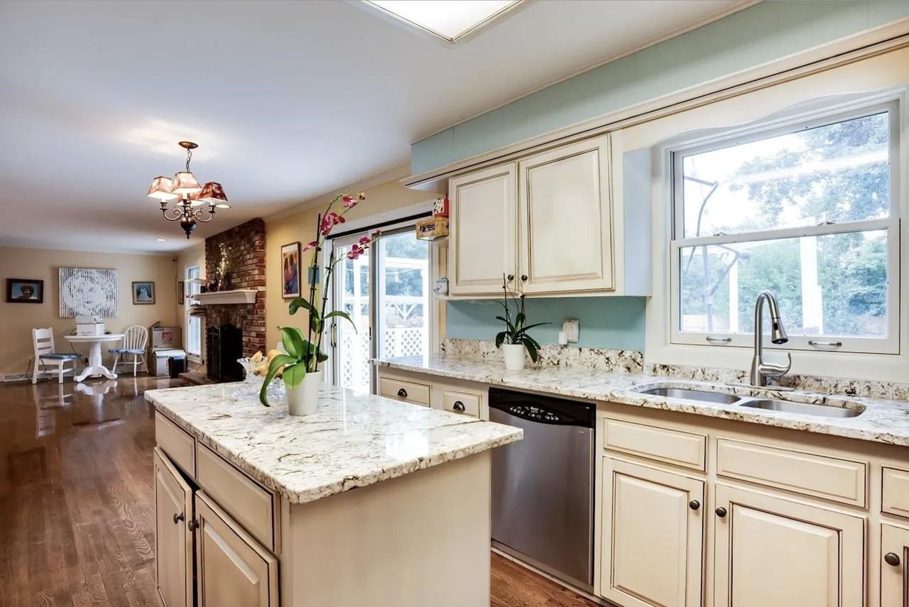 7954 E Dublin Ct - Photo 7 of 25