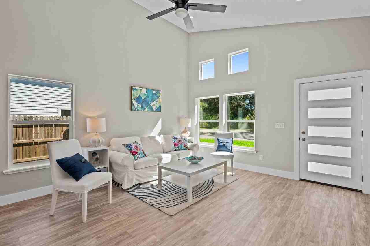 816 W 9th St - Photo 7 of 31