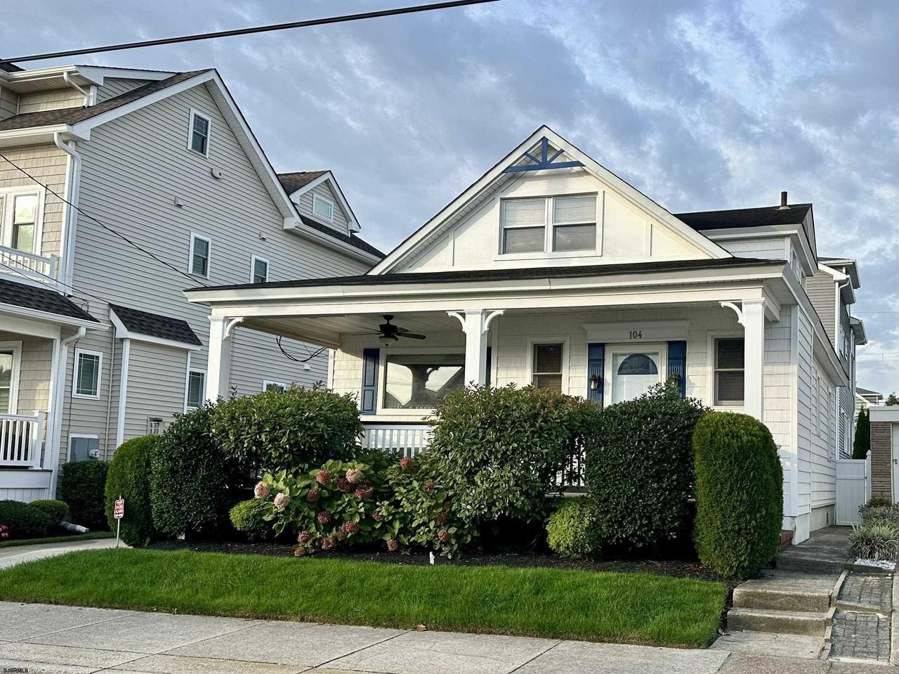 104 N Clermont Ave - Photo 3 of 29