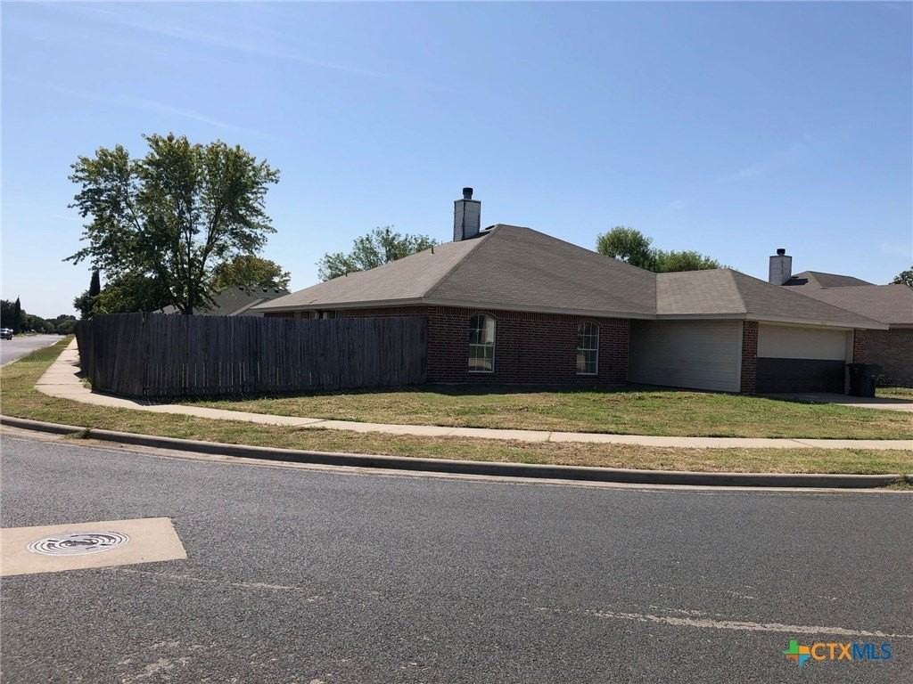 4212 Embers Dr - Photo 2 of 4