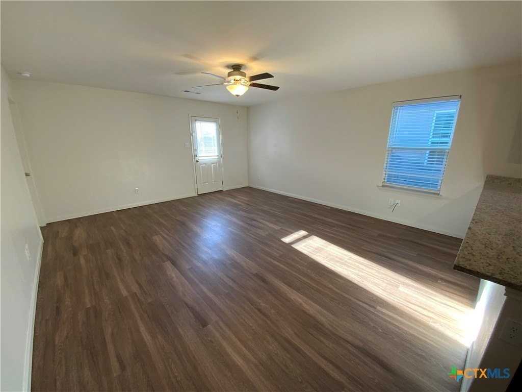 1024 Riverdale Cv - Photo 7 of 18