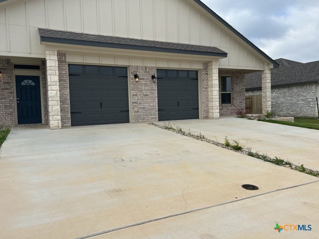 5112 Rose Garden Loop - Photo 2 of 28