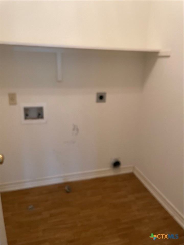 111 Jocelyn Cir - Photo 7 of 11
